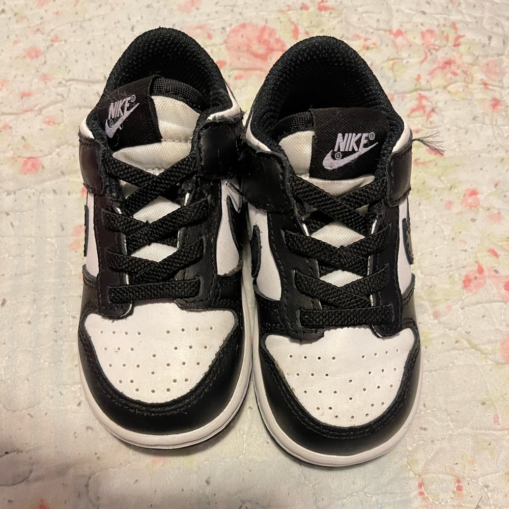 Nike dunk low panda for toddler